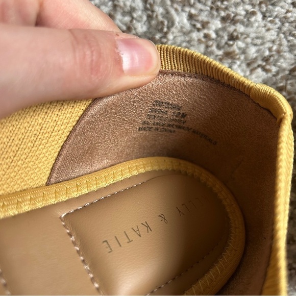 Kelly & Katie Pineapple Yellow Flats Formal Casual Spring Comfy 10 Mustard - Picture 2 of 6